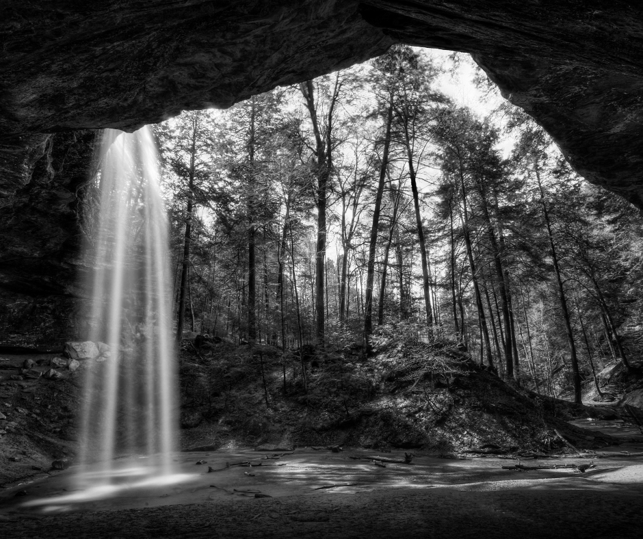 The scenic Ash Cave waterfall